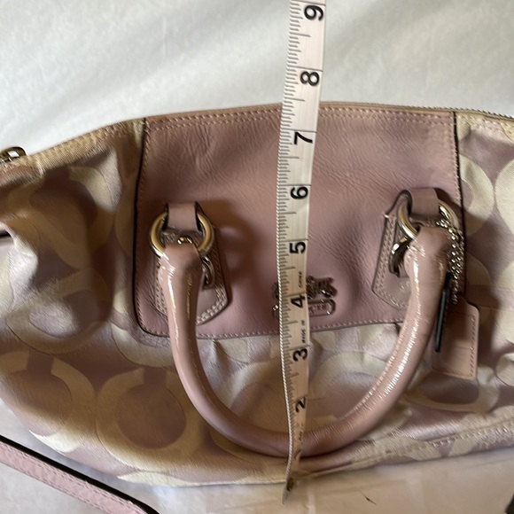 Coach shoulder bag silver hardware light pinkish purple color gray inside - Picture 10 of 16